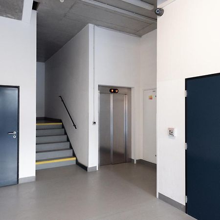 Spacious Apartments Near Karlin Square Prague Extérieur photo