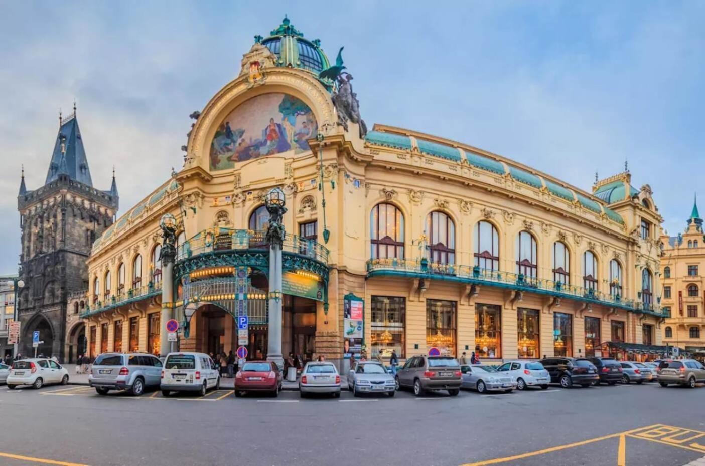 Spacious Apartments Near Karlin Square Prague Extérieur photo