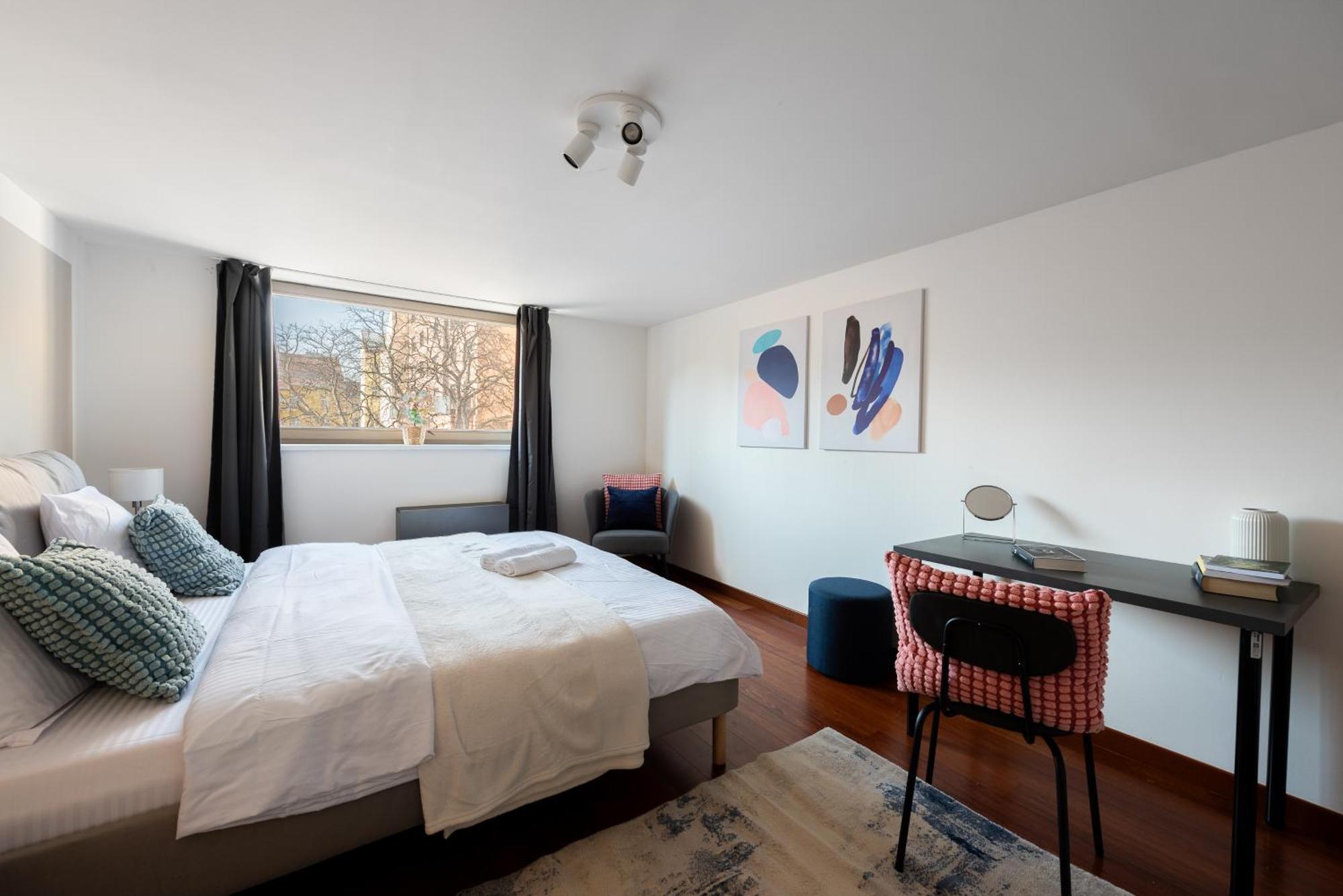 Spacious Apartments Near Karlin Square Prague Extérieur photo