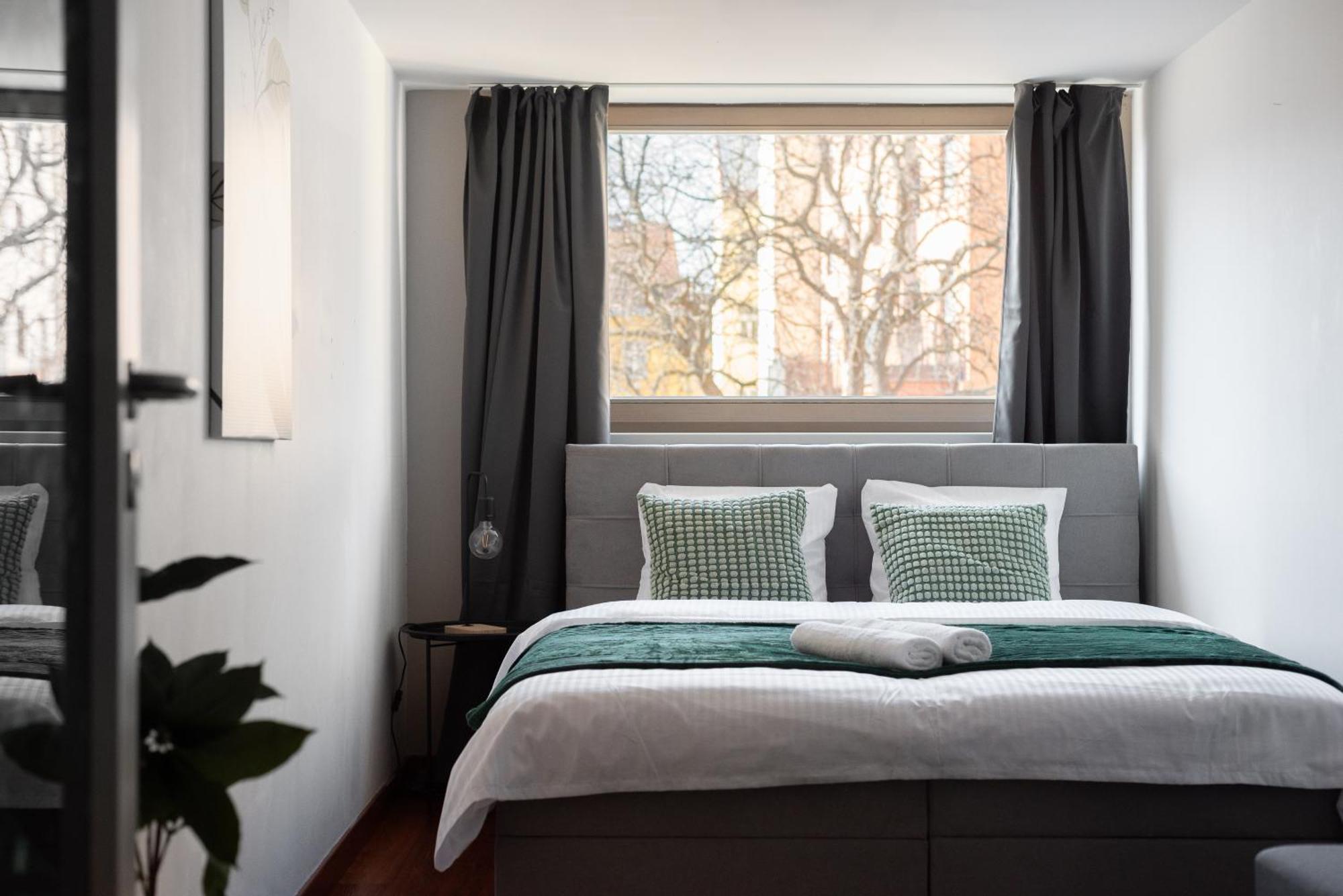 Spacious Apartments Near Karlin Square Prague Extérieur photo