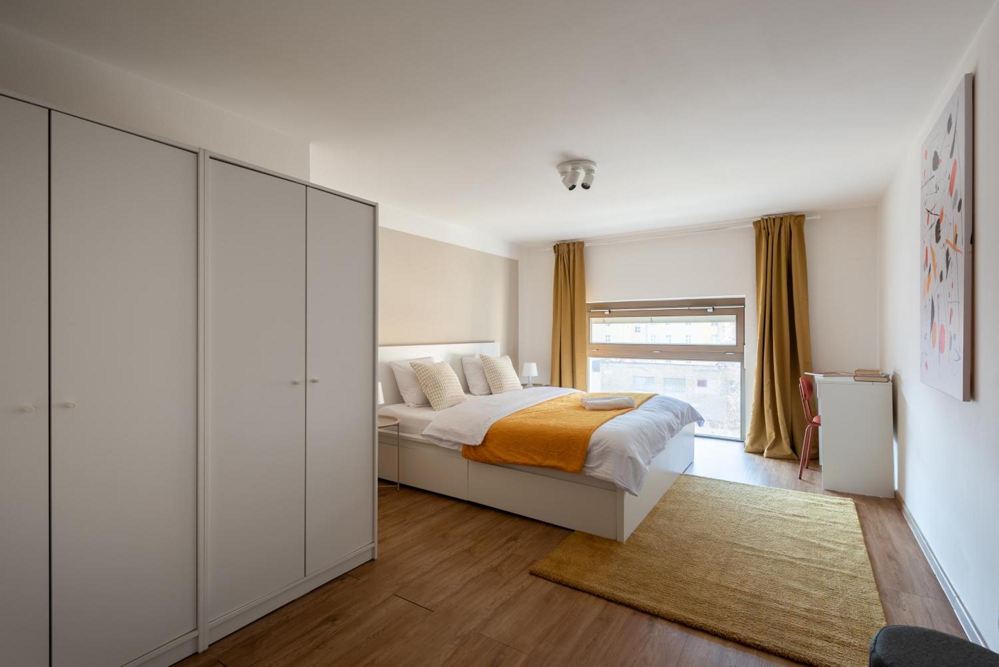 Spacious Apartments Near Karlin Square Prague Extérieur photo